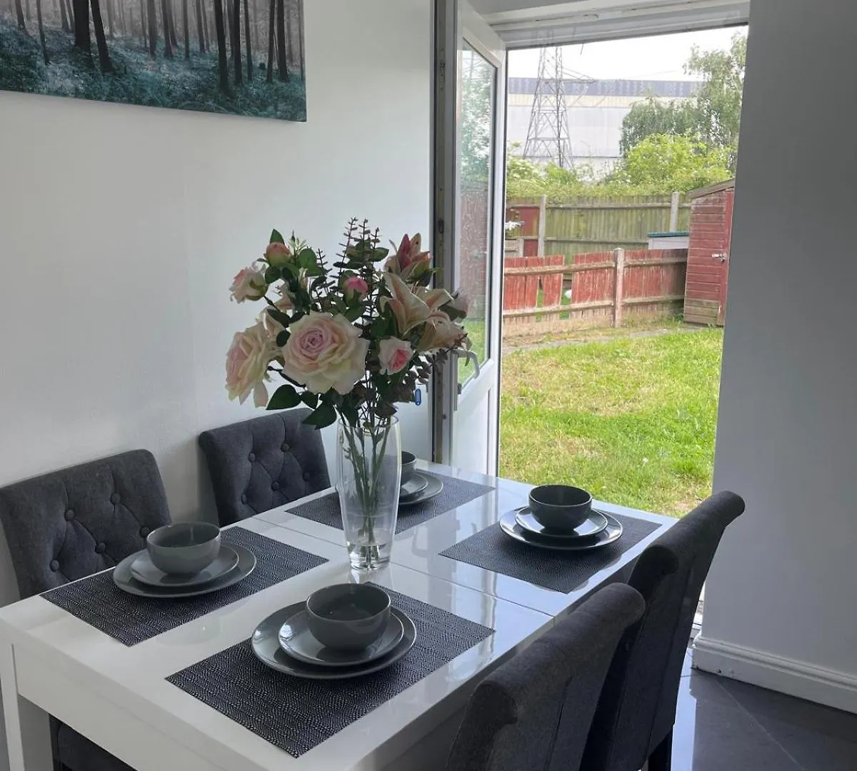 Barking Leisure And Contractor Stays London 0*,
